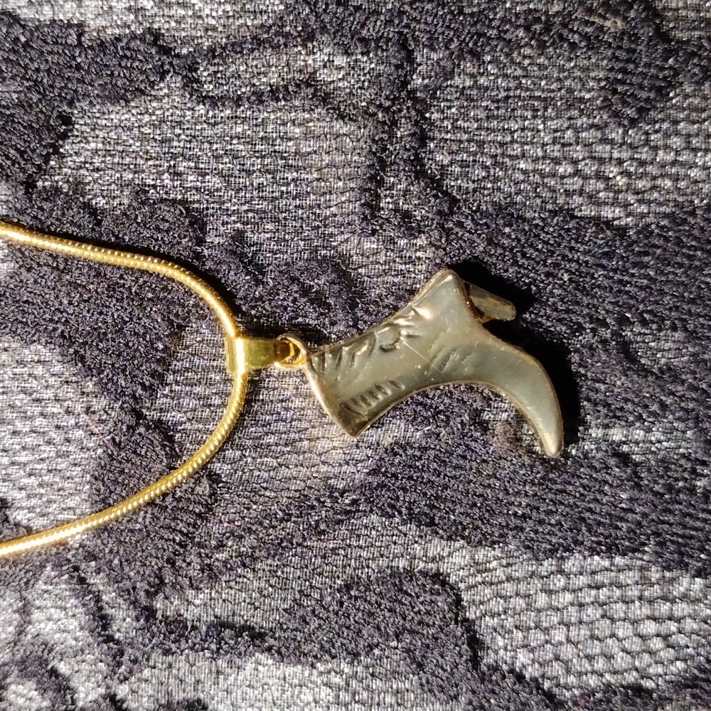 18",Gold plated cowboy boot pendant and necklace